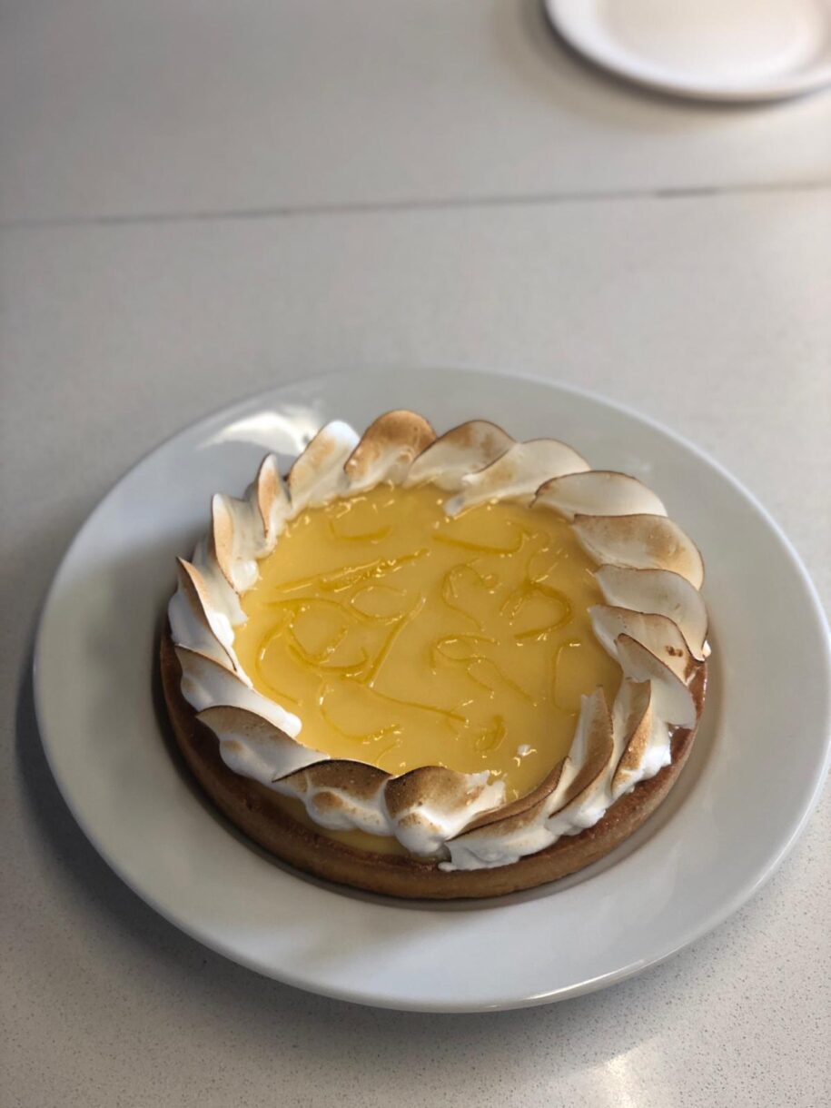 Tarte aux citrons with meringue piping