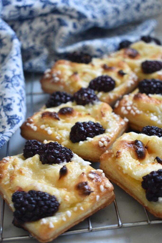 Blackberry cream cheese breakfast pastries