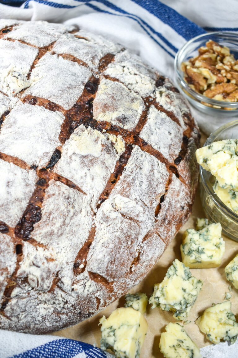 Blue Cheese Bread with Raisins and Walnuts
