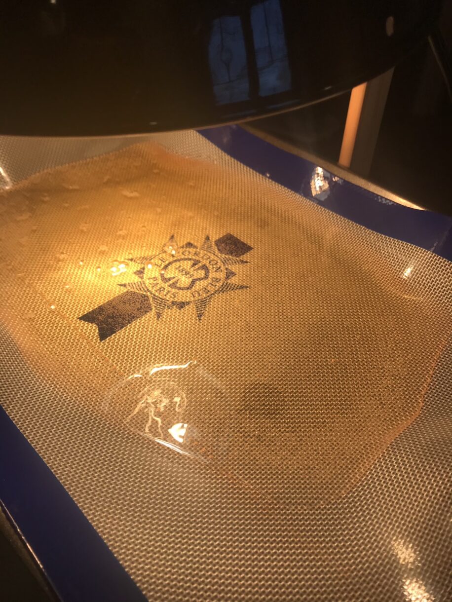 Sugar lamp and silicone mat with molten sugar