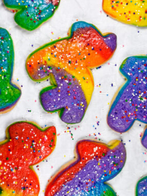 Rainbow Piñata Cookies