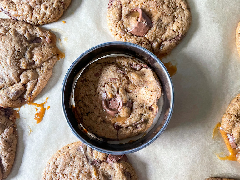 Reshaping cookies with a metal cutter