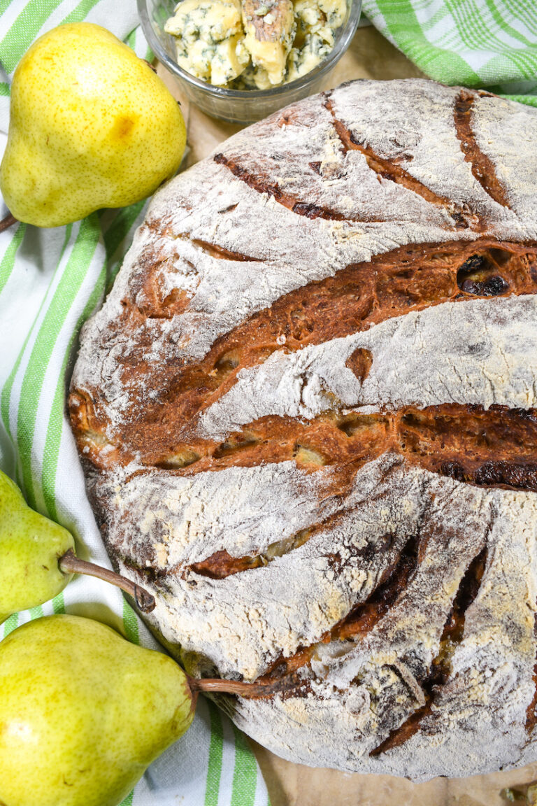 Pear Bread Recipe with Raisins and Blue Cheese