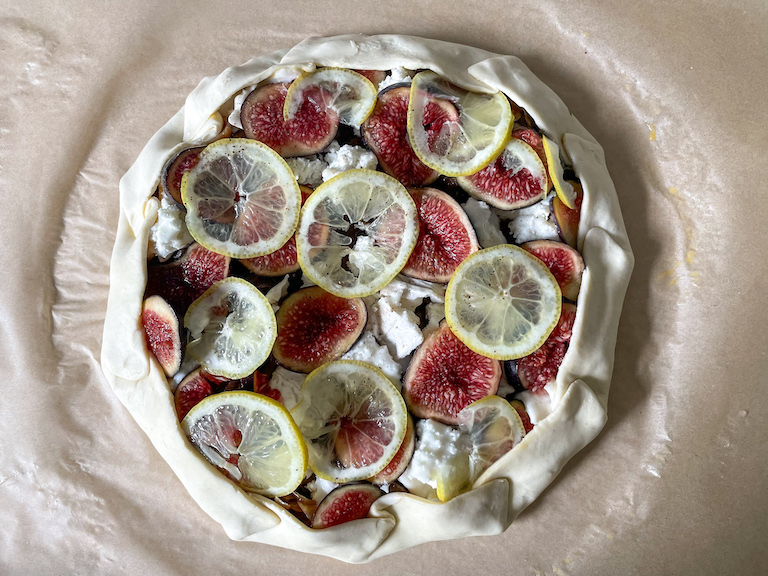 caramelized onion fig and goat cheese tart, before baking