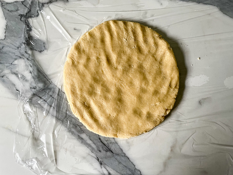 Disc of sugar cookie dough