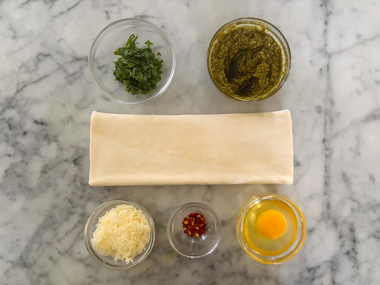 pesto pinwheel ingredients