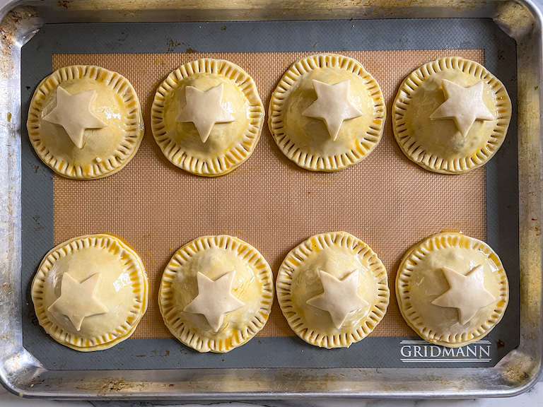 Round hand pies with pastry stars on top