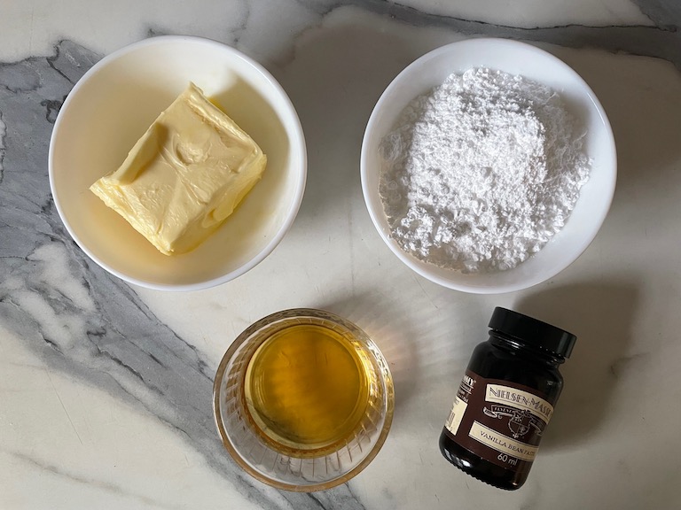 Ingredients for making this brandy butter recipe