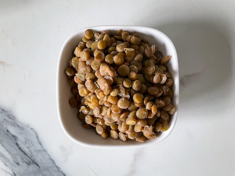 A bowl of cooked lentils