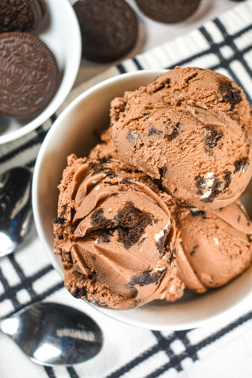 A bowl of Oreo ice cream