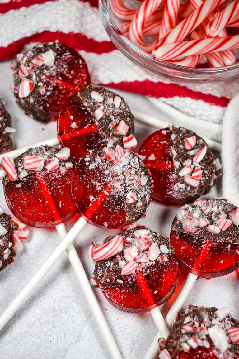Chocolate Peppermint Christmas Lollipops
