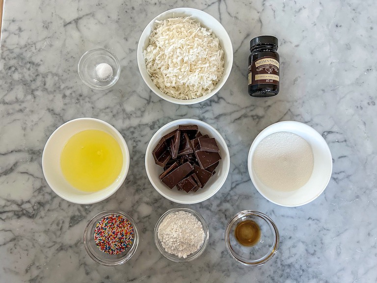 Ingredients for making this coconut macaroons recipe