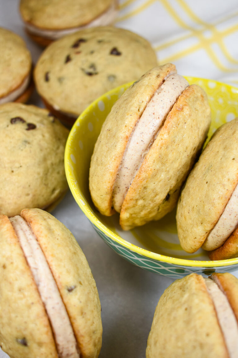 Chocolate Chip Banana Whoopie Pies