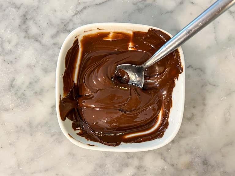 Bowl of melted chocolate
