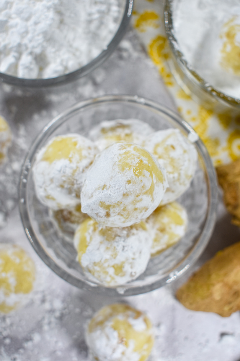 A small bowl of white chocolate and ginger truffles