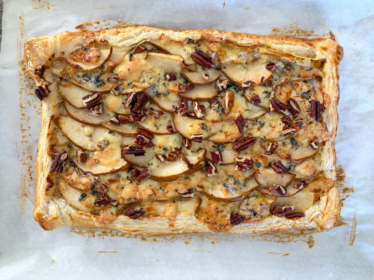 pear tart after baking