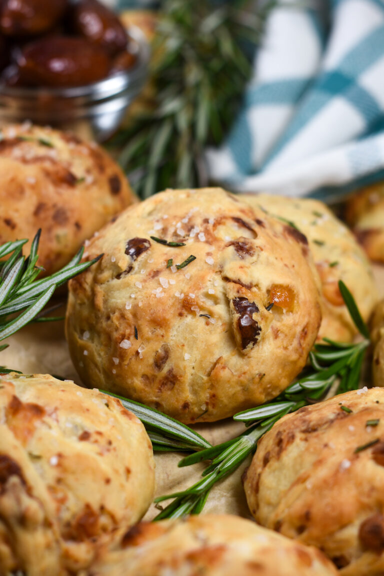 dinner roll recipe with dates and blue cheese