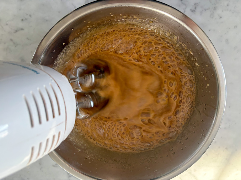 mixer mixing coffee marshmallows