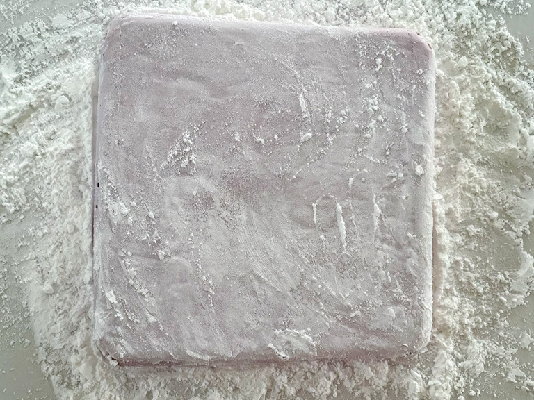 slab of marshmallow dusted in sugar