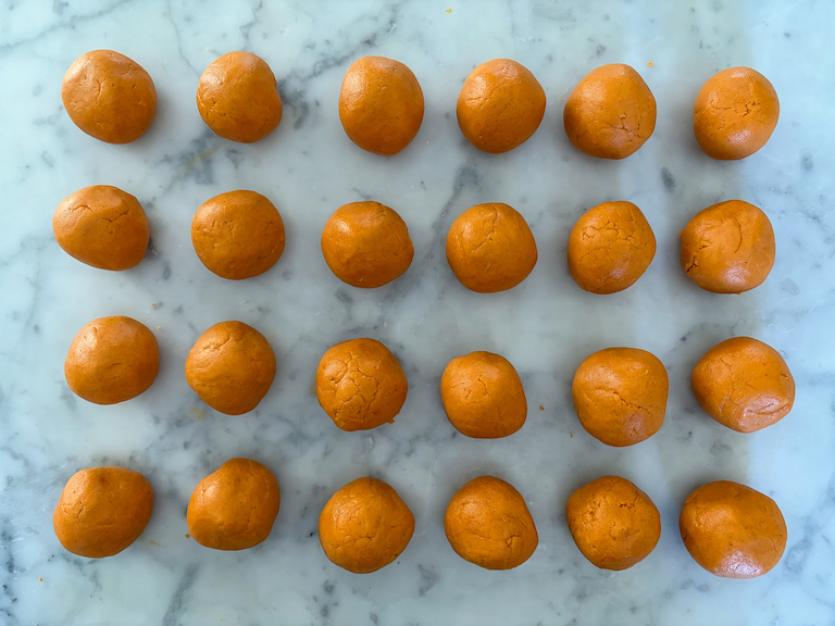balls of peanut butter dough